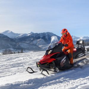 nauka-jazdy-na-skuterach-snieznych-szkolenia-zdj-12