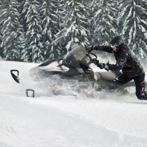 nauka-jazdy-na-skuterach-snieznych-szkolenia-zdj-20