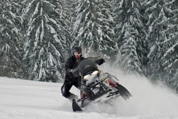 nauka-jazdy-na-skuterach-snieznych-szkolenia-zdj-23